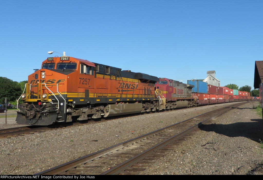 BNSF 7257 East